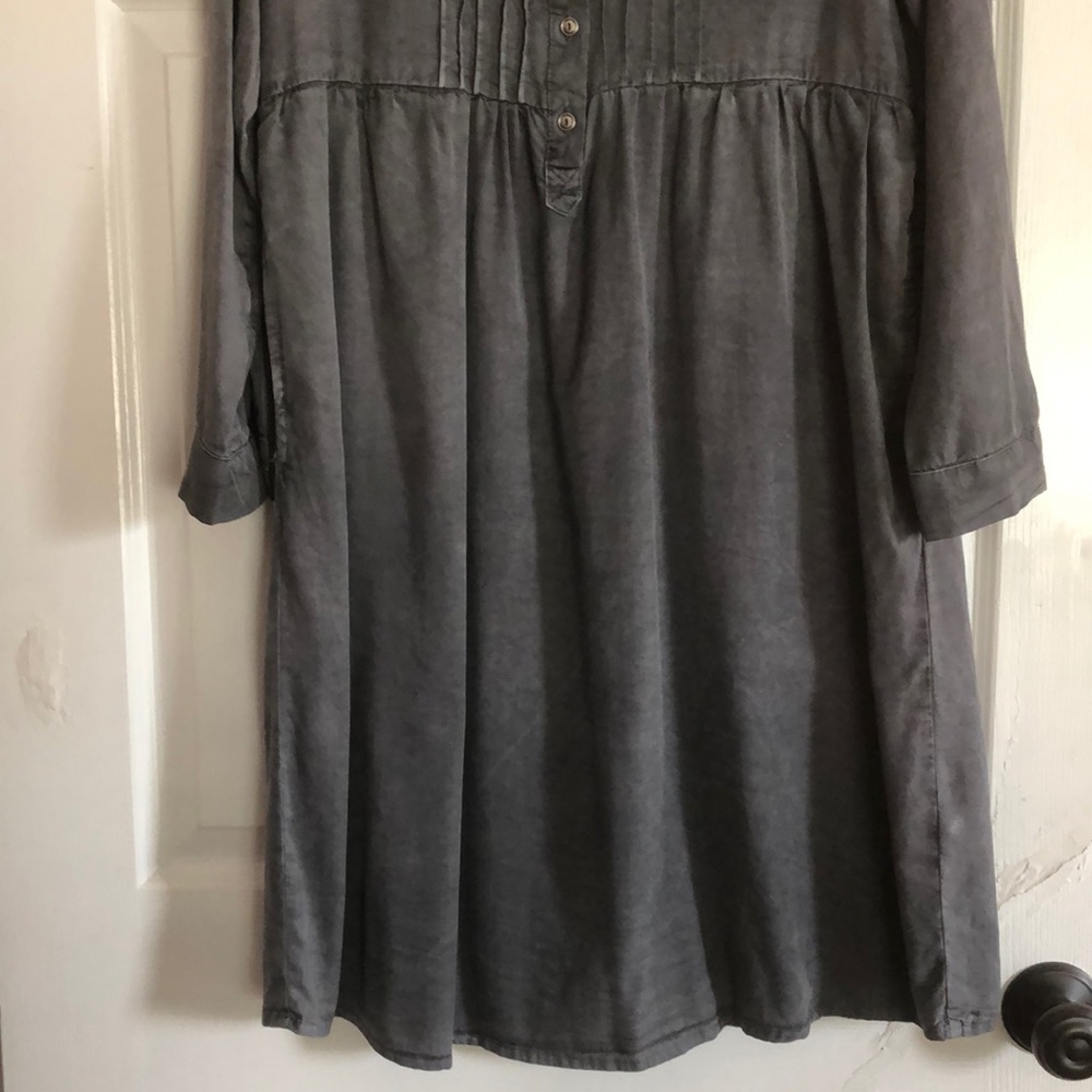 Dress - Picture 2 of 4